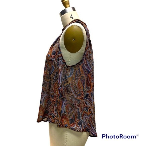 ASTR Multicolor Paisley Sleeveless A-Line Tank Beaded Neckline Size Medium - Picture 2 of 7